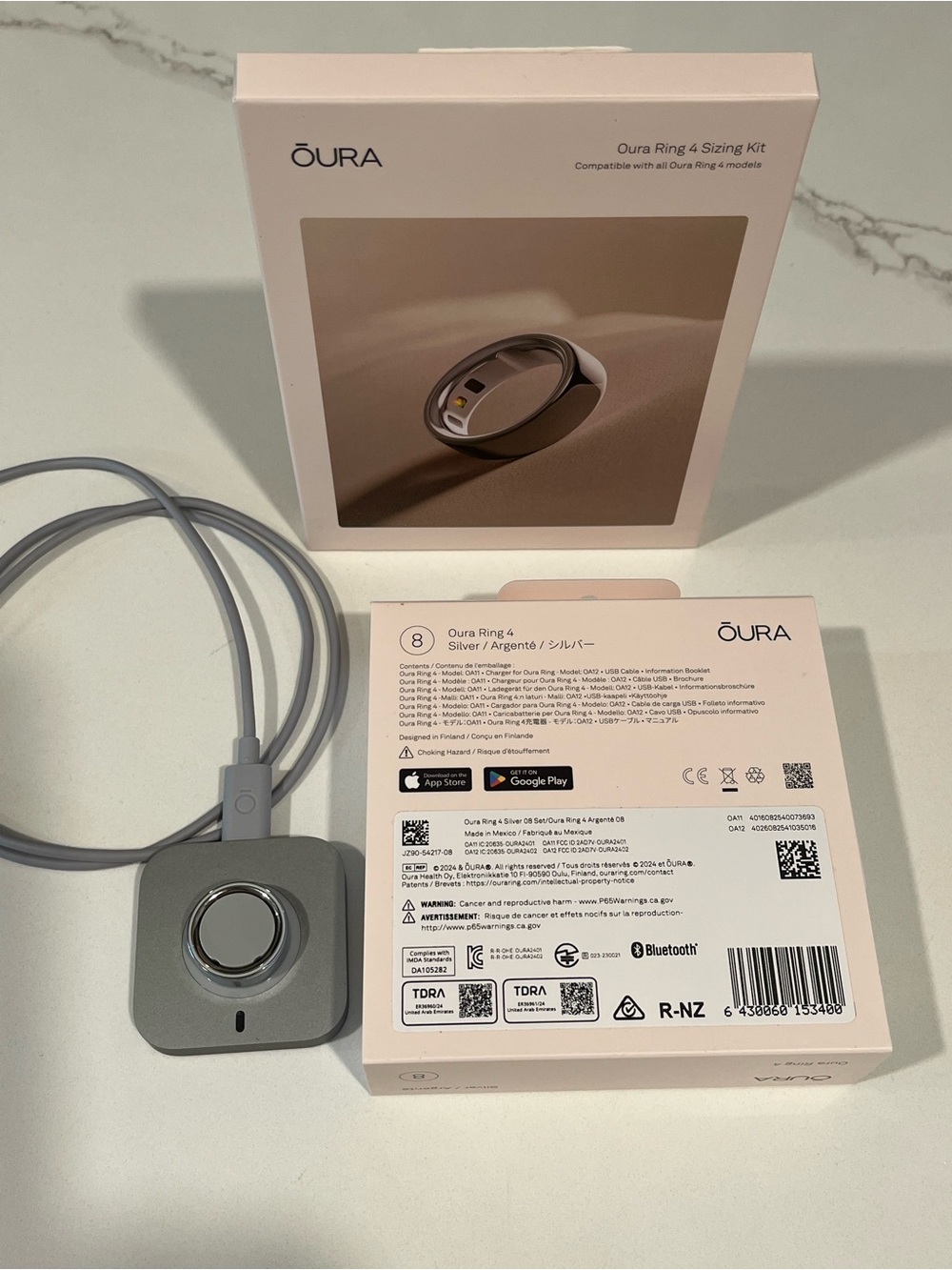 Oura Ring size 8 w/charger and fitting kit - Picture 4 of 7